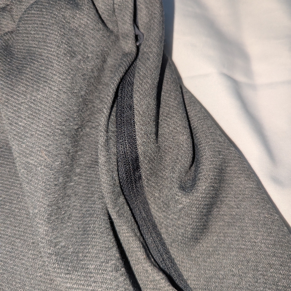 Adidas Men's XL Gray Straight Leg Joggers With Zipper Pockets - Picture 5 of 7